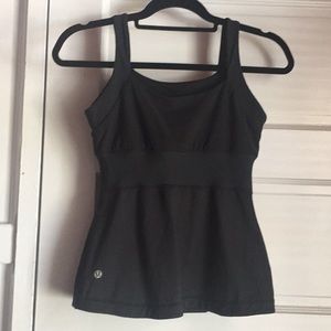 Lululemon Black Top (8)